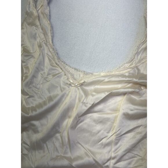 Vintage Lorraine Ivory Nude USA Nylon Satin Camisole Slip Boudoir Size 42 new - Picture 2 of 7